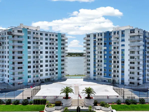 925 N Halifax Ave APT 403, Daytona Beach, FL 32118