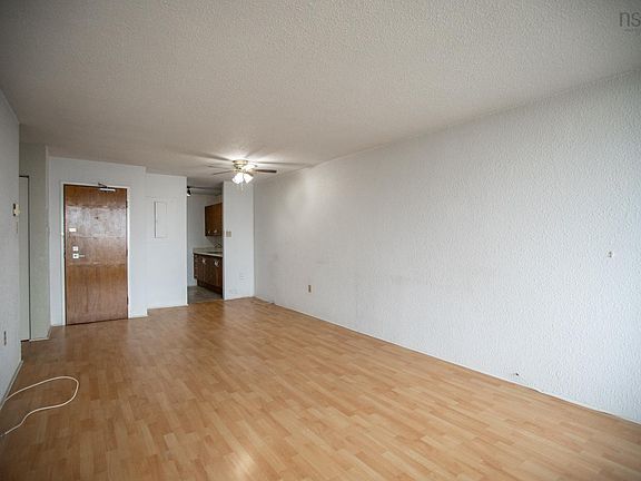 3rd image of 5572 N Ridge Rd #1107