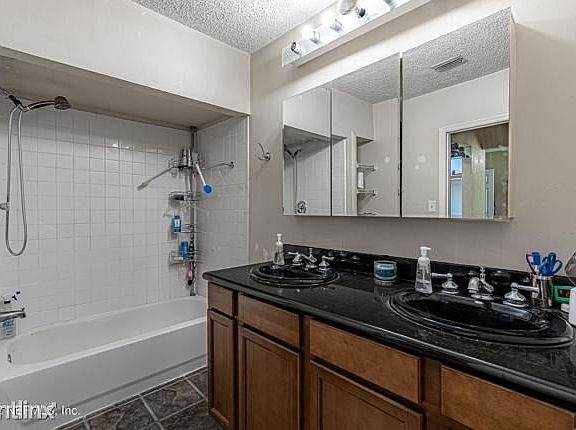 2nd image of 3529 Myra St
