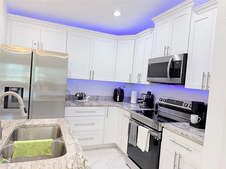 700 Connecticut Ln — Photo 16