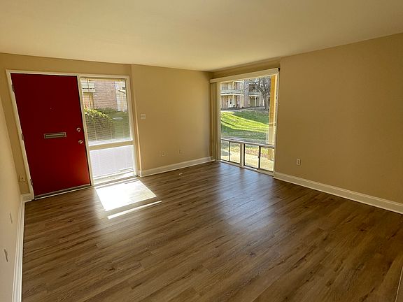 4th image of 7149 Donnell Pl #A-8