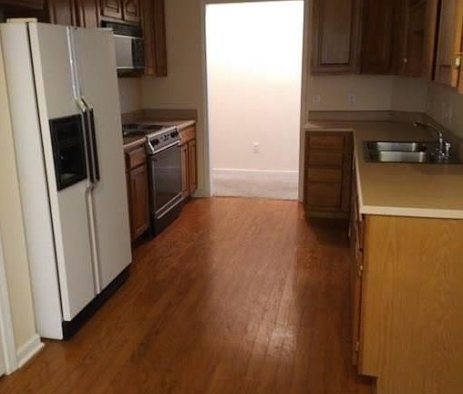 4th image of 3981 Green Acres Dr