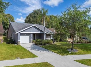 2520 Calamondin Cir, Coconut Creek, FL 33063