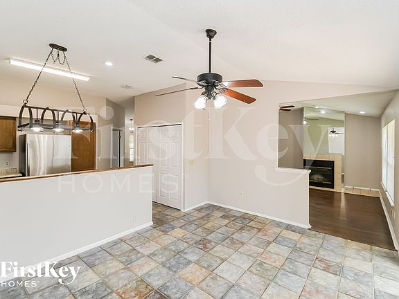 5th image of 8546 S Moss Pointe Trl