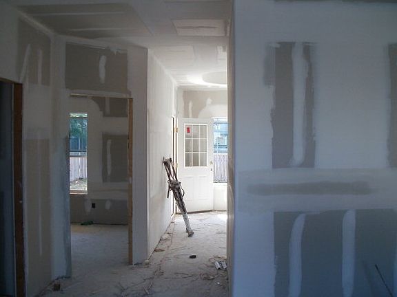 3rd image of 3035 Valletta St