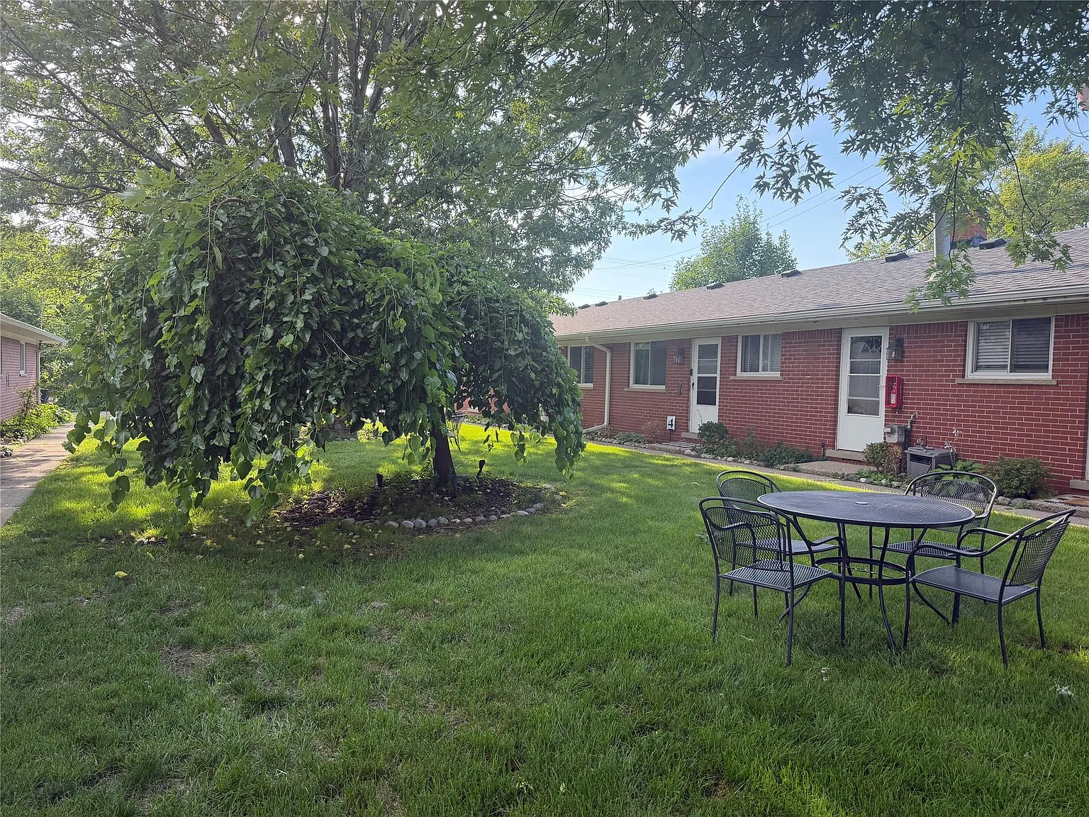 1 bed, 1.0 bath, 600 sqft, $1,295 — Photo 2