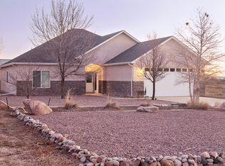 525 E Chadwick Dr, Pueblo West, CO 81007