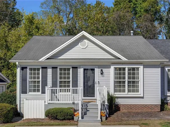 1305 Hillside Dr, Eden, NC 27288
