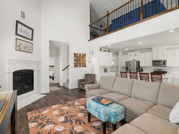 1236 Ridgeline St, Aubrey, TX 76227