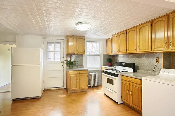 Sold by Corcoran | media 32