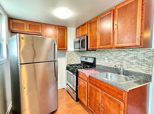 335 49th St APT 3, Brooklyn, NY 11220