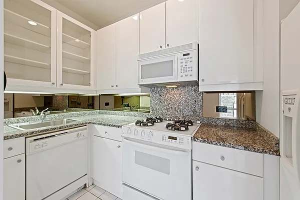 Rented by Corcoran | media 6