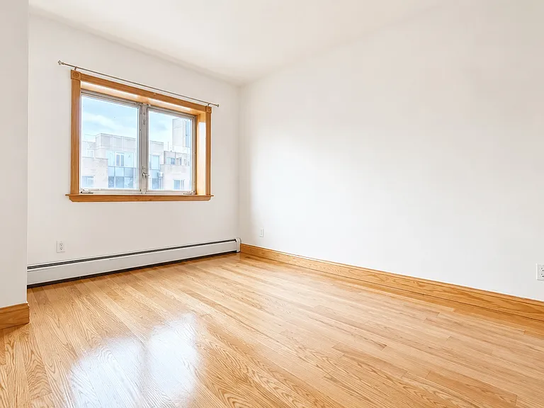 41 42 College Point Blvd #6A — Photo 2