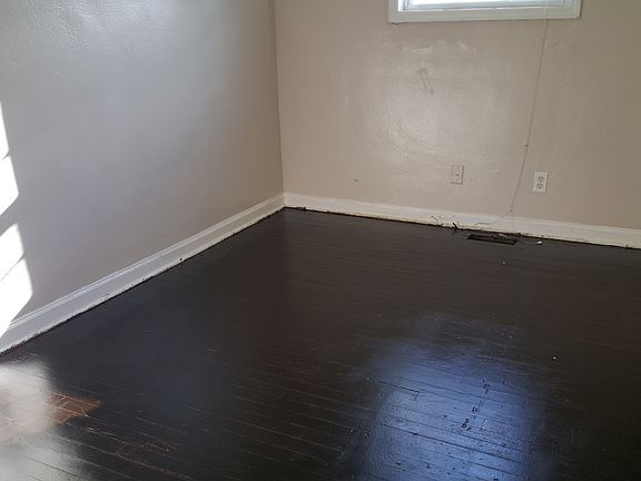 4th image of 1621 Loudon Ave NW