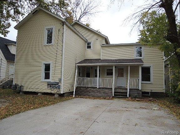 5th image of 1218 Lapeer Ave
