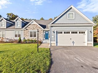 2 Country Club Ln #2, Lakeville, MA 02347