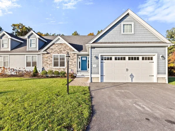 2 Country Club Ln #2, Lakeville, MA 02347