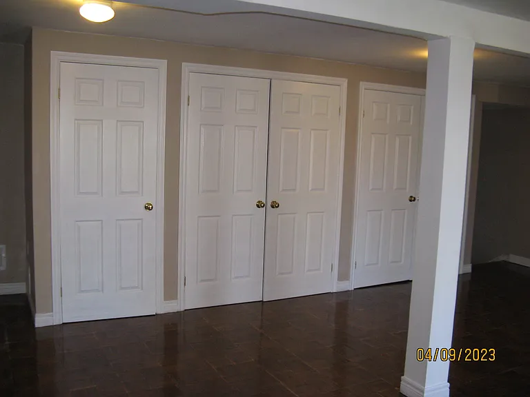 218 Longwood Dr — Photo 8
