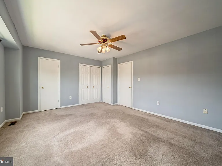 8593 Burlington Ct — Photo 20