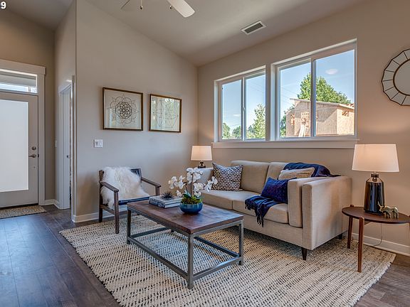 5th image of 6635 NE 74th Ave