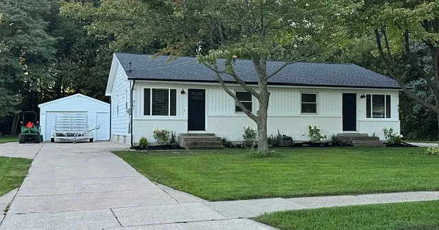2 bed, 816 sqft, $2,000 — Photo 1