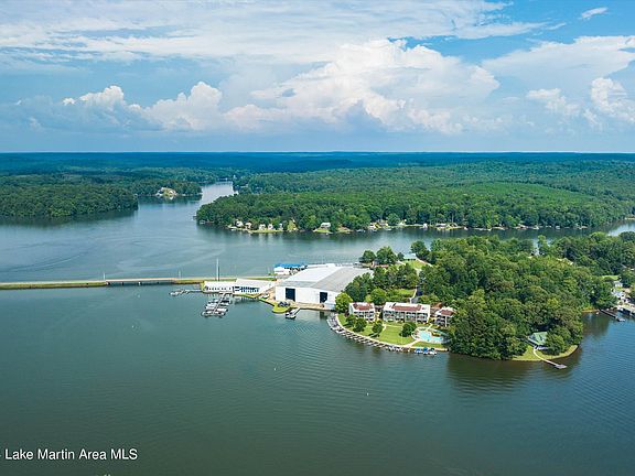 3rd image of 100-201 Bay Point Dr
