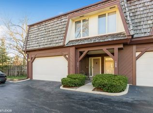 1611 Winnetka Rd #1611, Glenview, IL 60025
