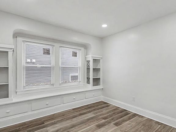 5th image of 12407 Farringdon Ave