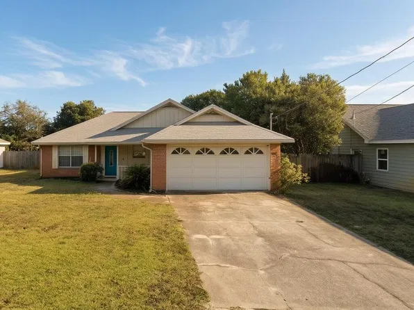 112 Austin Ct, Mary Esther, FL 32569