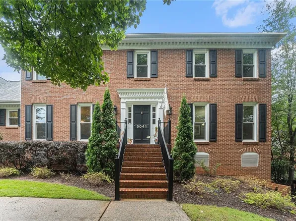 5041 Bainbridge Ct, Lilburn, GA 30047