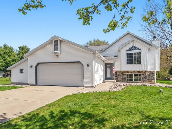 11302 8th Ave NW, Grand Rapids, MI 49534