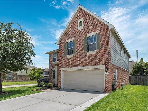 3rd image of 4505 Meadow Way Dr