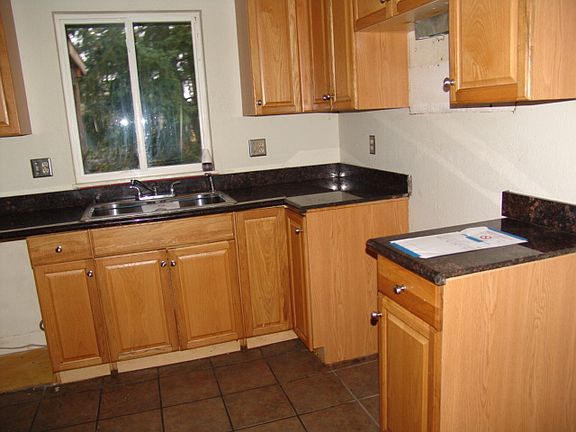 4th image of 10523 56th Ave NE