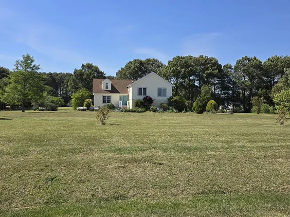 19006 North Dr, Parksley, VA 23421