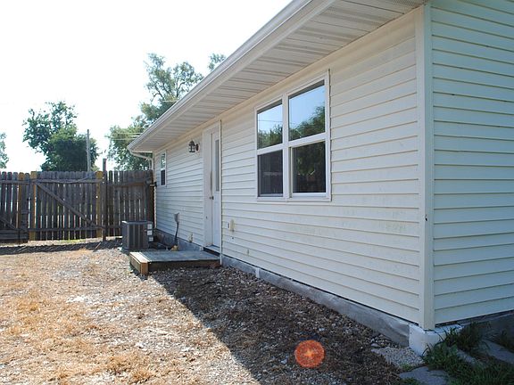 4th image of 910 N 9th St