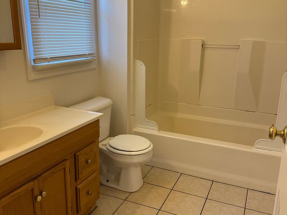 4th image of 770 Battelle Ave #B