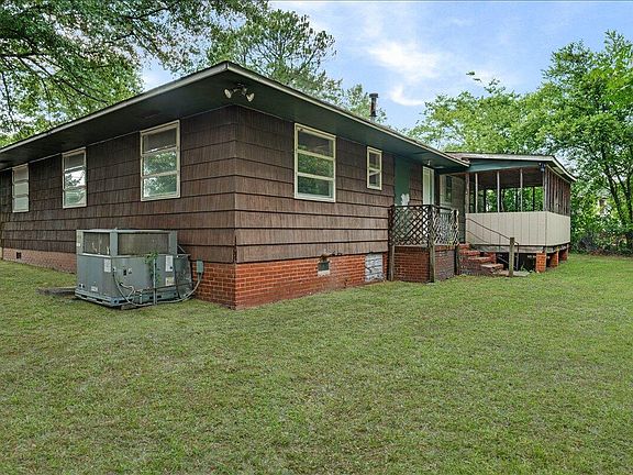 5th image of 625 Hutchinson Dr