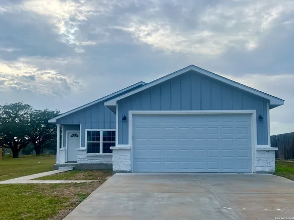 811 Polk, Beeville, TX 78102