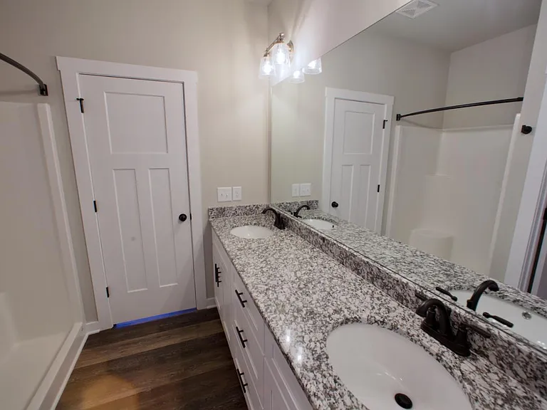 511 N Point Cir — Photo 14