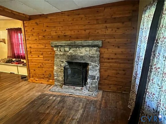 2nd image of 1522 Dinwiddie Ave