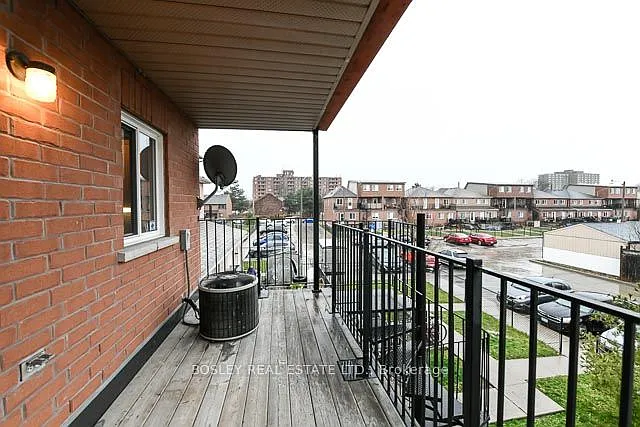 226 Wiltshire Ave — Photo 9