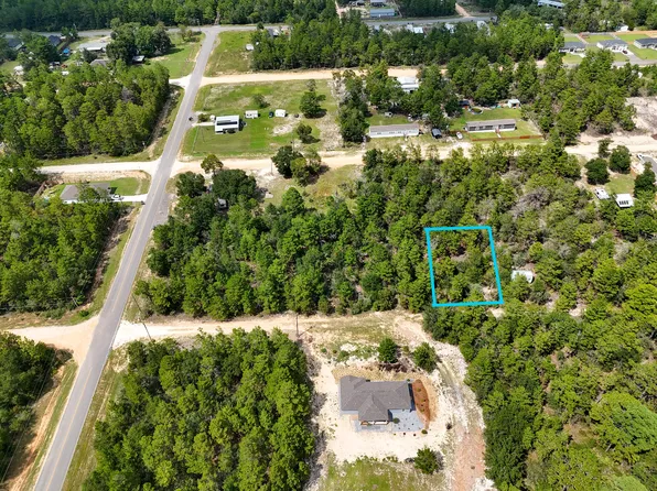 5 W Snowdrop St, Defuniak Springs, FL 32433