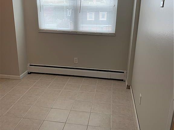 4th image of 2520 Flintridge Dr #6