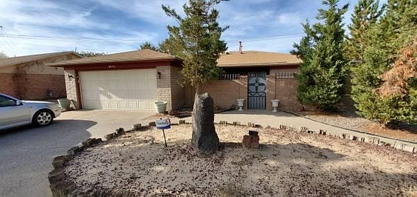 1st image of 4661 Fairfax Dr NW