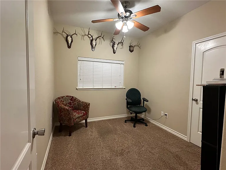6905 Aaron Dr — Photo 5