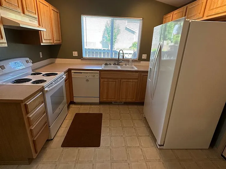 2721 Hidden Springs Loop SE — Photo 13