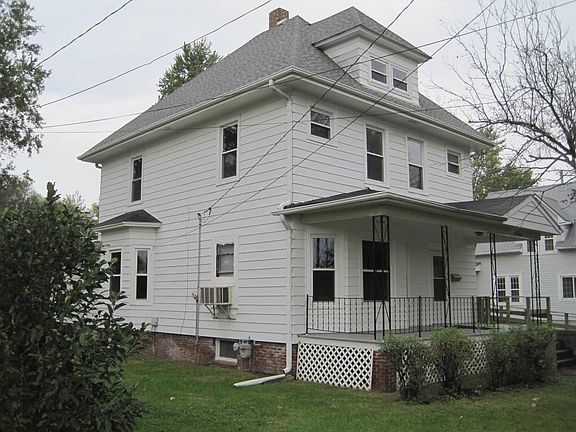 2nd image of 220 S 11th St