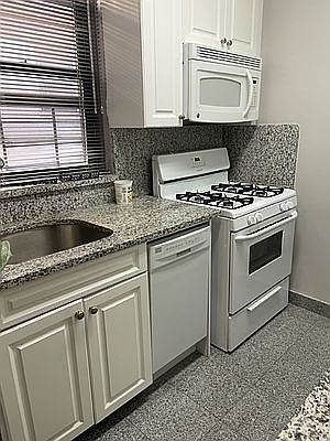 5th image of 331 E 71st St #4A