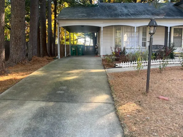 215 Summit Hall Rd, Gaithersburg, MD 20877