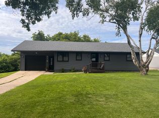 319 Lakeview St S, Lake Benton, MN 56149